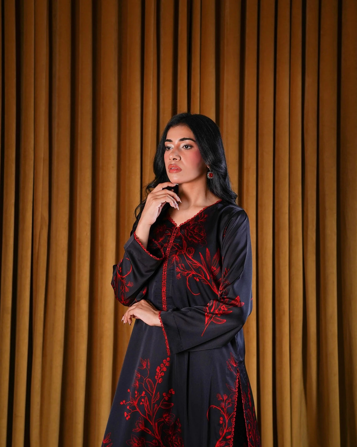 Noir Silk 2-Piece Suit