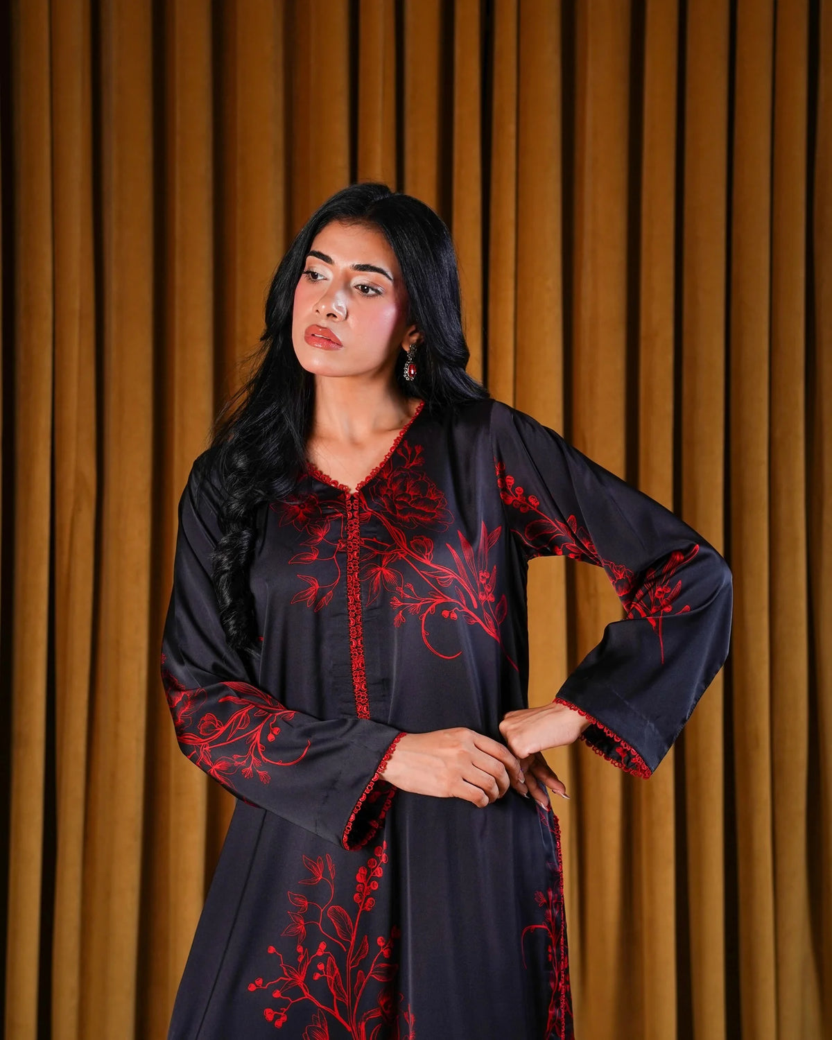 Noir Silk 2-Piece Suit