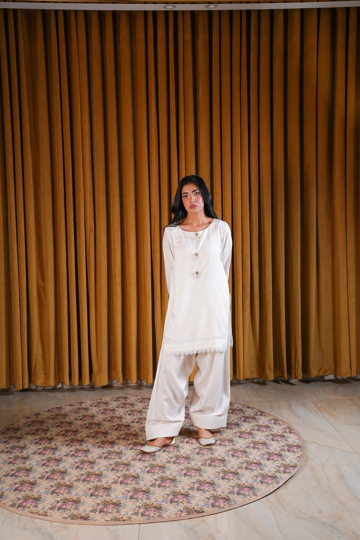 Noor Viscose 2-Piece Farshi Shalwar Suit